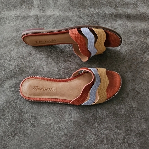 Madewell The Wave Slide Sandal in Colorblock Lizard Embossed Leather. - Picture 2 of 6